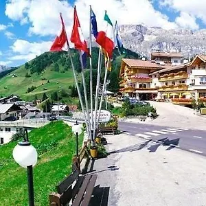 Dolomites Base Camp Olympia Hotel Arraba